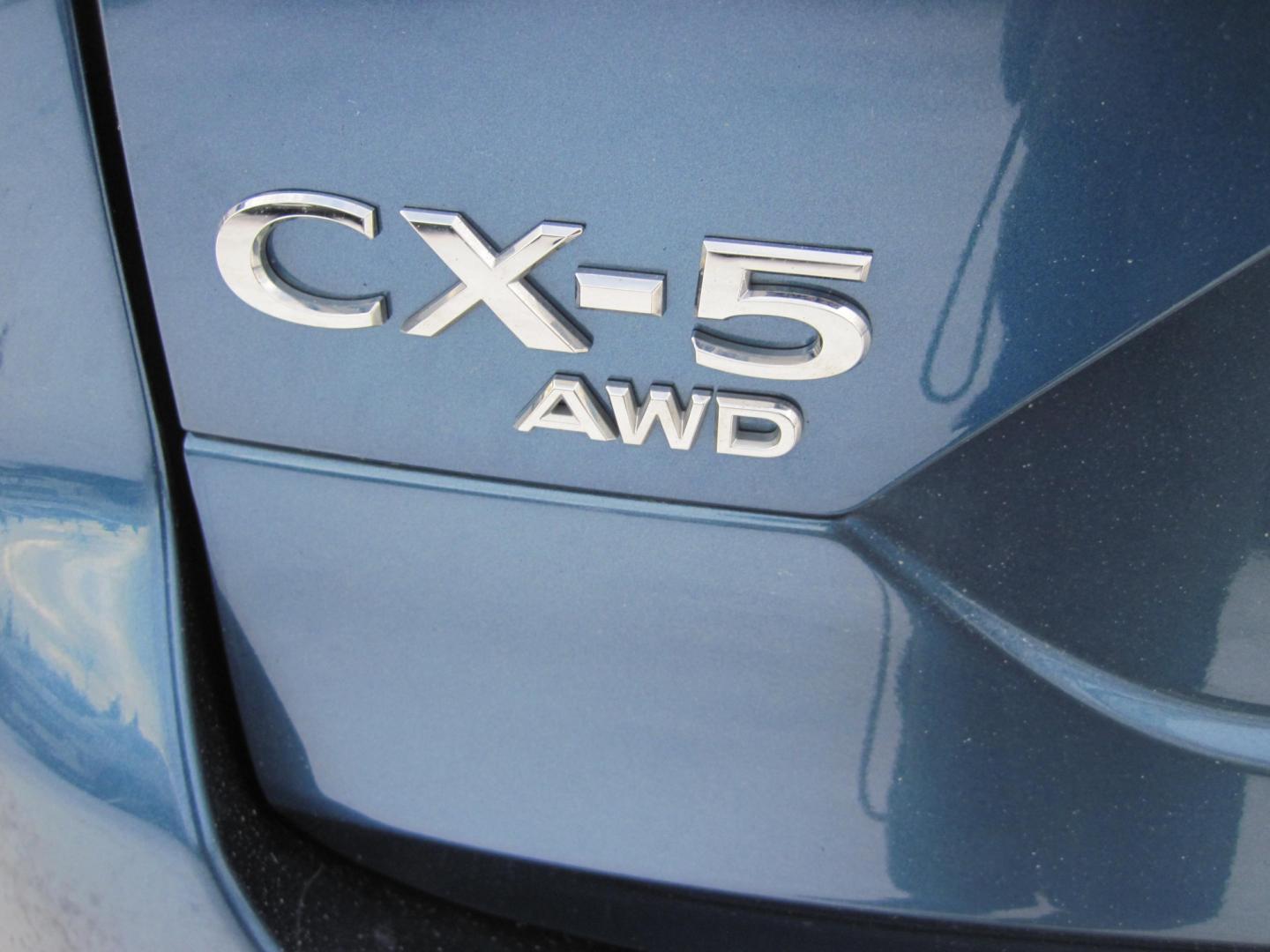 2021 blue /black Mazda CX-5 (JM3KFBDM6M1) , 6A transmission, located at 9530 Old Seward Highway, Anchorage, AK, 99515, (907) 349-3343, 61.134140, -149.865570 - Nice Mazda CX-5 Grand Touring sunroof, come take a test drive. - Photo#4